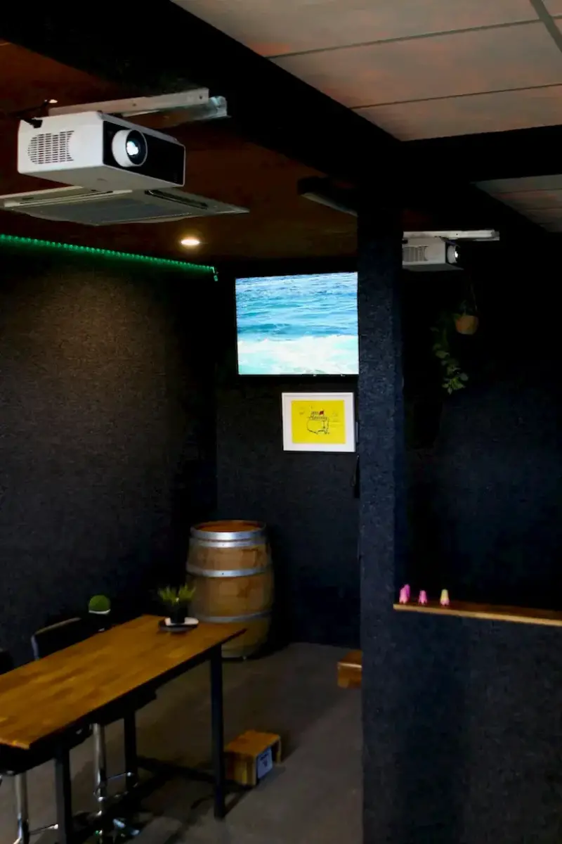 Relaxing Lounge Area at LOFT18 The Mount